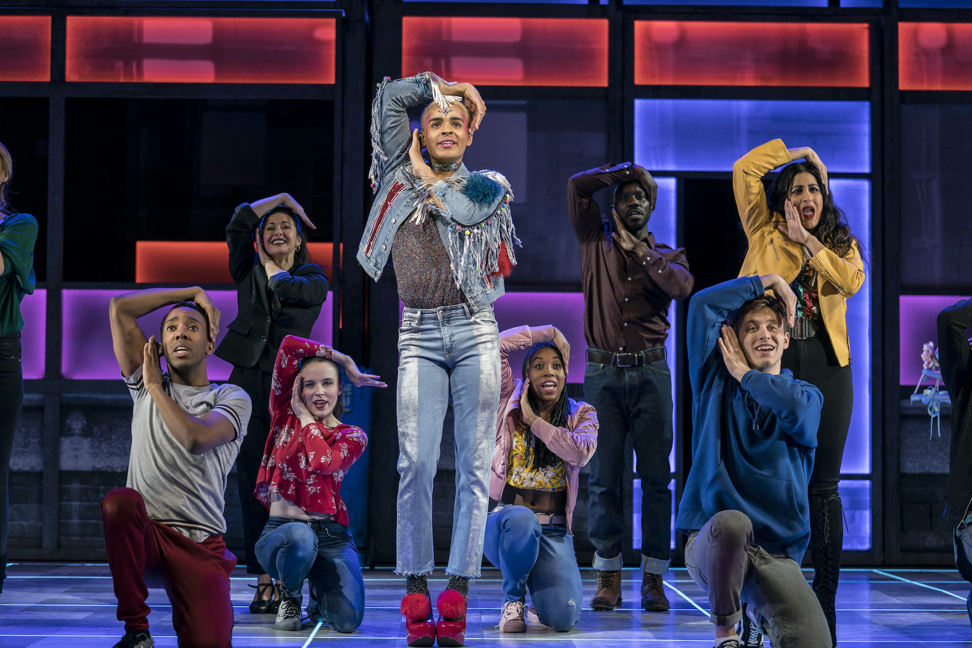 Volledige cast bekend voor West End-hit 'Everybody’s Talking About Jamie' in Carré