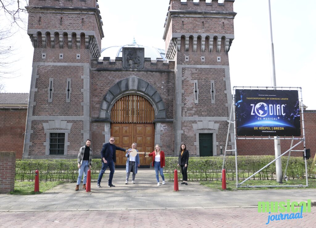 Sleuteloverdracht startsein opbouw ZODIAC de musical 