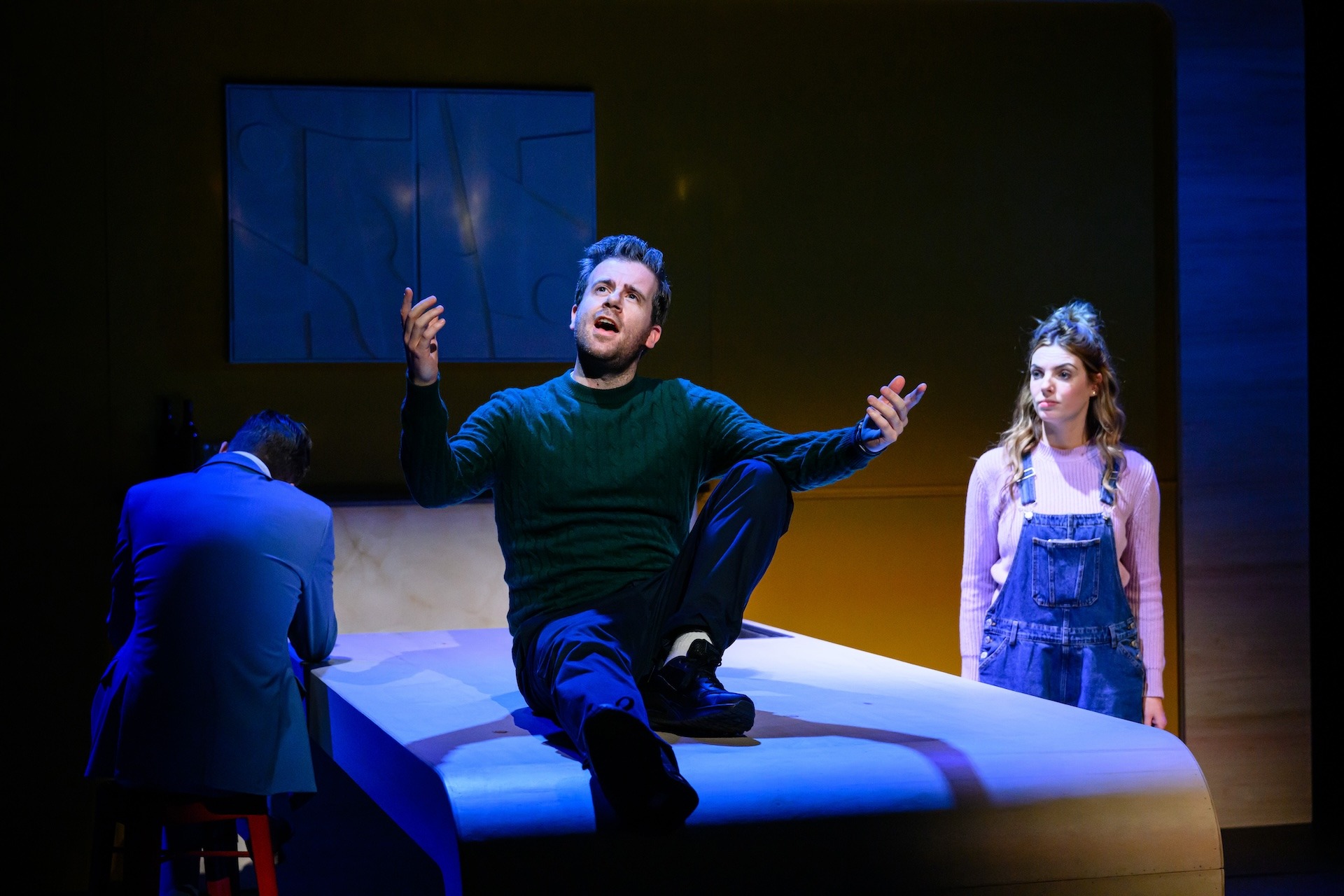 Officiële scènefoto’s van de nieuwe musical 'Ver van je bed