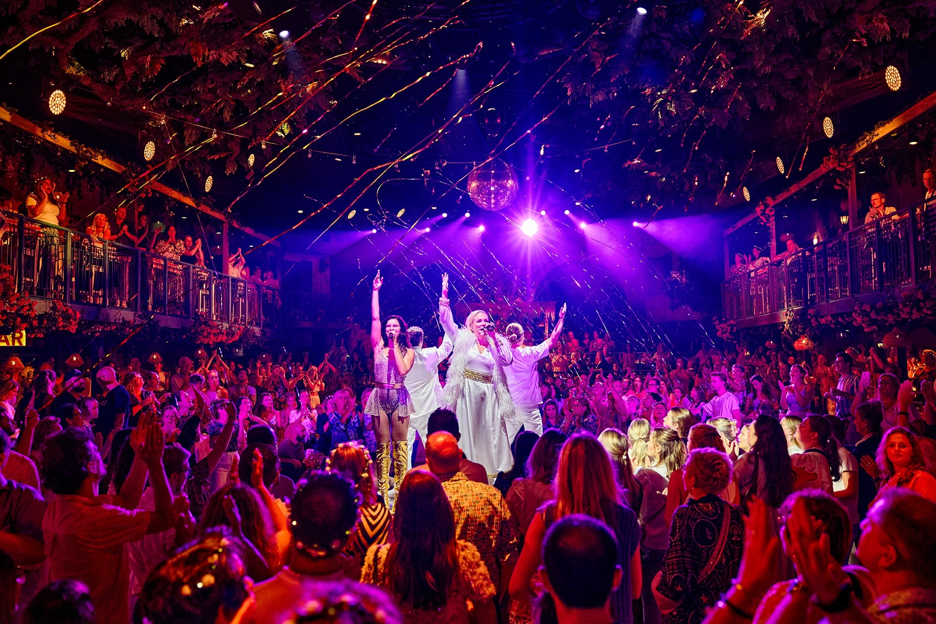 'Mamma Mia The Party' stopt per direct